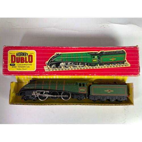 407 - HORNBY DUBLO 2211 EX LNER A4 60030 GOLDEN FLEECE, BOXED CONDITION (ONE END FLAPS A/F)