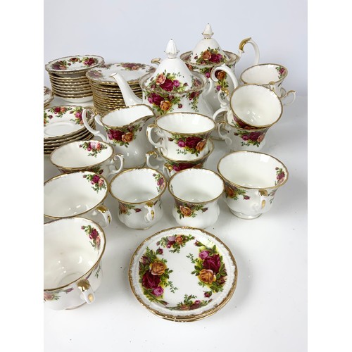 224 - ROYAL ALBERT OLD COUNTRY ROSES TABLEWARE ( 1TRAY )