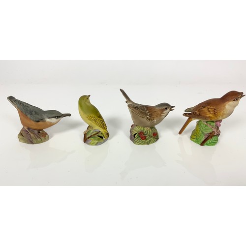 119 - 4 ROYAL WORCESTER SINGLE BIRD MODELS INC NIGHTINGALE, SPARROW ETC