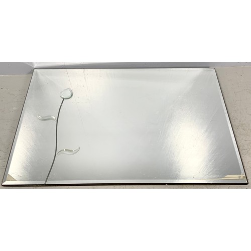 64 - LARGE MODERN DECORATIVE MIRROR 120cm x 81cm