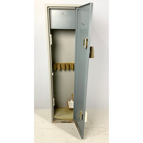 500 - COUNTRYMAN GUN CABINET 153cm TALL ( 2 SETS OF KEYS )