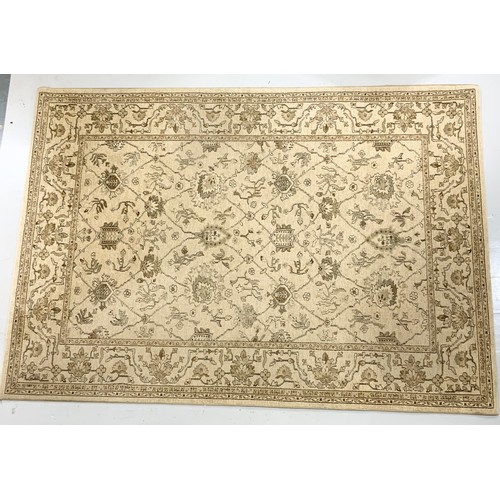 692 - LARGE  FARAHAM BEIGE CARPET 340cm x 240cm