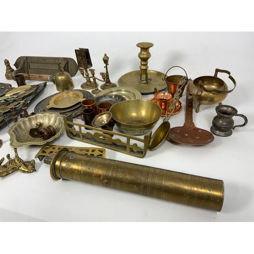 321 - COPPER & BRASSWARE INC CHAMBERSTICK, HORSE BRASSES ETC