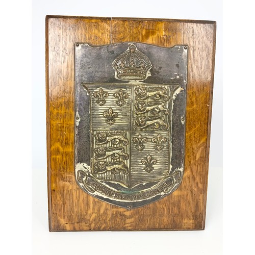 356 - 3 SILVER PLATED HERALDIC SHIELDS ON OAK PLAQUES WITH LABEL ON BACK FISHER & LUDLOW LTD 1905 BIRMINGH... 