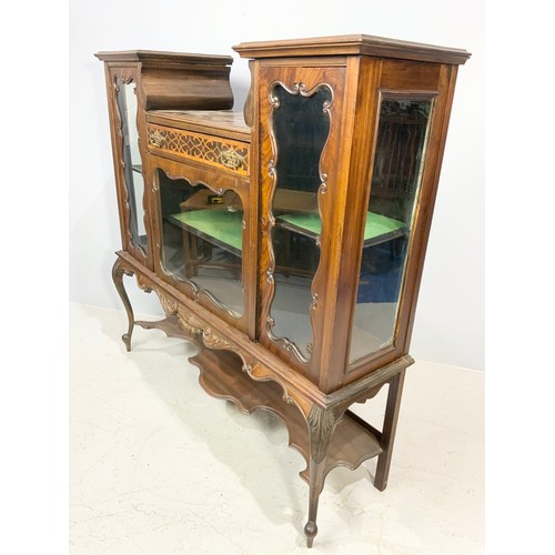 595 - GLAZED DISPLAY CABINET 124cm LONG