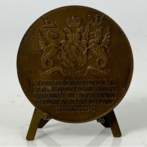 483 - BRONZE MEDALLION COMMEMORATING SIR WINSTON CHURCHILL’S ROLE IN THE LIBERATION OF FRANCE