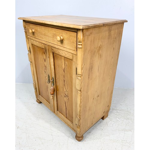 633 - OLD PINE CUPBOARD 86cm TALL