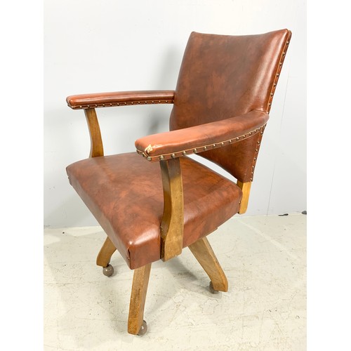 656 - OAK REVOLVING OFFICE CHAIR (TRADE ONLY)