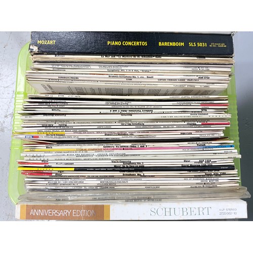 428 - 2 BOXES OF CLASSICAL VINYL RECORDS