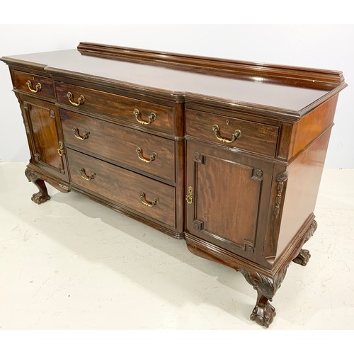 546 - MAHOGANY SIDEBOARD OF 2 DOORS & 3 DRAWERS 182cm LONG