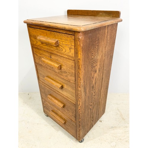 632 - NARROW OAK CHEST OF 5 DRAWERS 82cm TALL