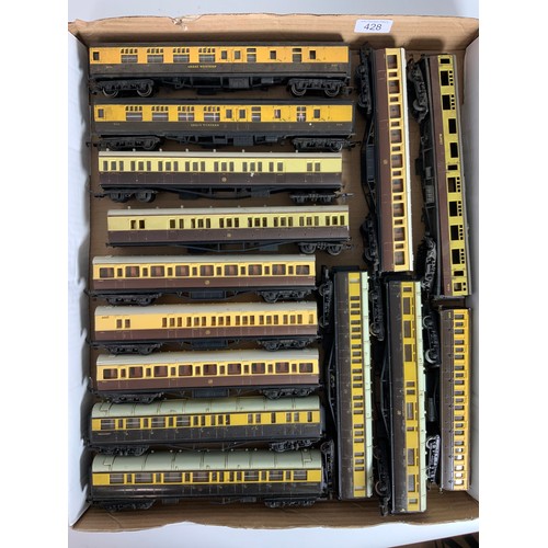 428 - 14 MIXED GWR COACHES, HORNBY & AIRFIX, VARIOUS TYPES, SOME A/F