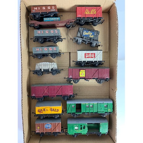 411 - COLLECTION OF WRENN MODEL RAILWAY WAGONS INC. FYFFES, HIGGS, OXO ETC. 14 IN TOTAL, ALL U/B