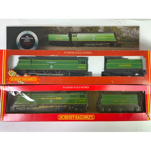 HORNBY, 2 BOXED SR BATTLE OF BRITAIN LOCOMOTIVES, R866 FIGHTER PILOT ...