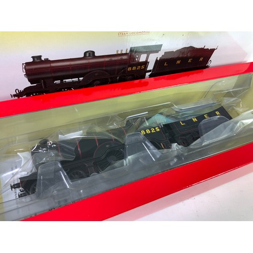 475 - HORNBY, 2 BOXED MODELS, R3233 LNER CLASS D16, 8825 & R3433 LNER CLASS D16 CLAUDE HAMILTON 8900, BOTH... 