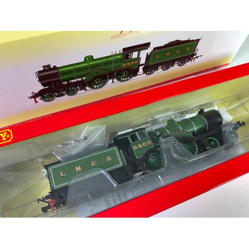 475 - HORNBY, 2 BOXED MODELS, R3233 LNER CLASS D16, 8825 & R3433 LNER CLASS D16 CLAUDE HAMILTON 8900, BOTH... 