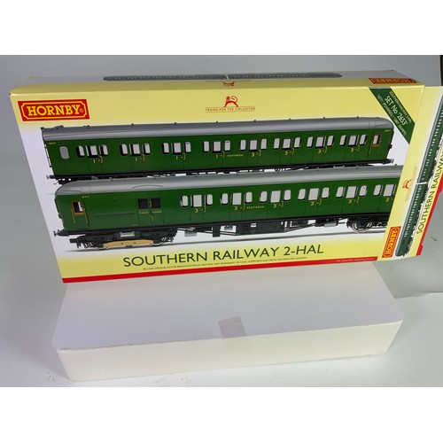 492 - HORNBY BOXED R3260, SR 2 HAL EMU UNIT 2653 TRAIN PACK, DCC READY, APPEARS UNUSED/UNOPENED.