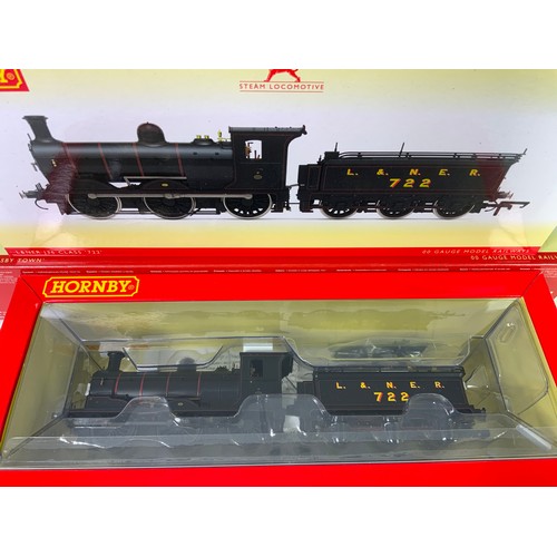 496 - HORNBY TWO EX LNER LOCOMOTIVES, BOTH BOXED, R2922 BR 4-6-0 B17 61650 GRIMSBY TOWN, DCC READY & R3621... 