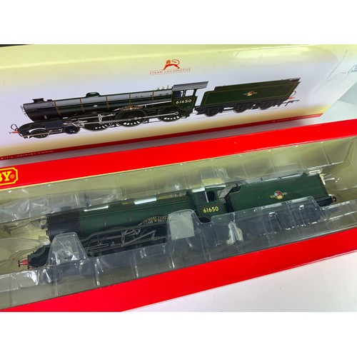 496 - HORNBY TWO EX LNER LOCOMOTIVES, BOTH BOXED, R2922 BR 4-6-0 B17 61650 GRIMSBY TOWN, DCC READY & R3621... 