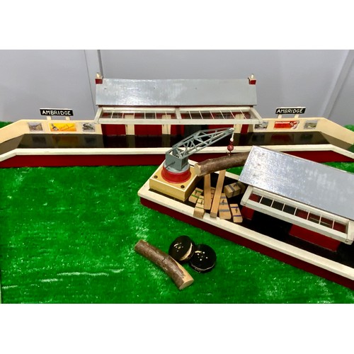 270 - 0 GAUGE MODEL RAILWAY STATION BUILDINGS: ALL HOME MADE COMPRISING MAIN STATION WITH BUILDING & CANOP... 