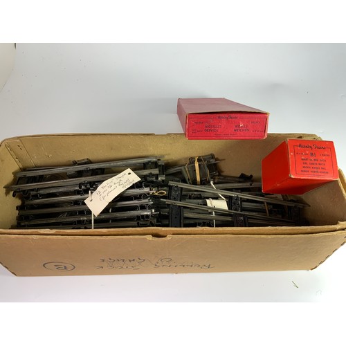 271 - HORNBY 0 GAUGE MODEL RAILWAY ACCESSORIES, ALL BOXED, JUNCTION SIGNAL NO 2, NO2 DOUBLE ARM SIGNAL, NO... 