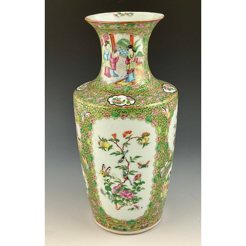 58 - 19TH CENTURY FAMILLE ROSE VASE DECORATED WITH PANELS DEPICTING FIGURES, approx. 36cm tall