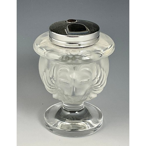 61 - LALIQUE ‘TETE DE LION ‘ TABLE LIGHTER, SIGNED LALIQUE, FRANCE TO BASE