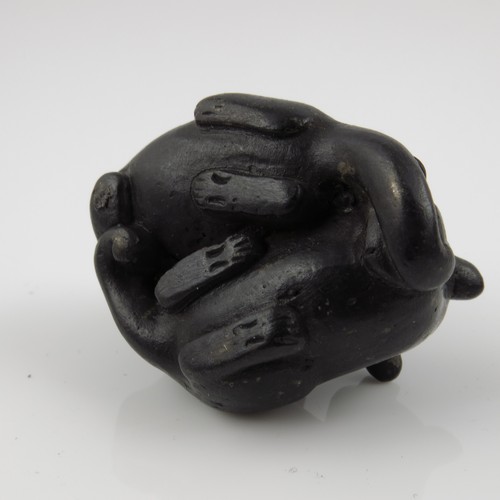 206 - BRONZE NETSUKE DEPICTING CATS