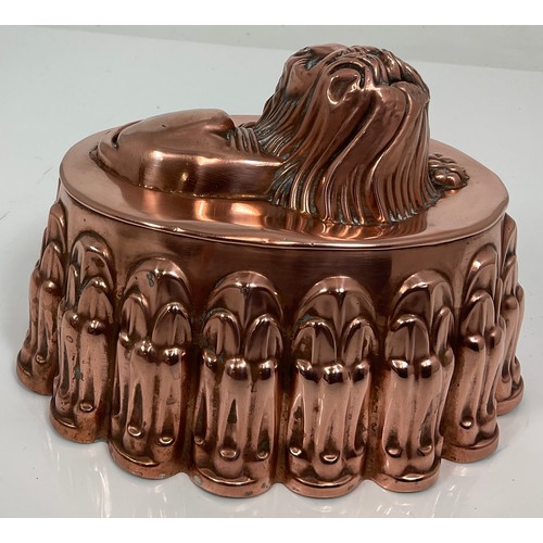 184 - VICTORIAN LION COPPER LION JELLY MOULD (RECENTLY RELINED)