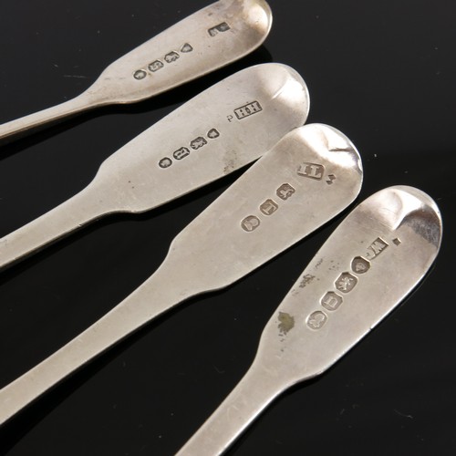 226 - SET OF 5 SILVER TEA SPOONS AND 5 OTHERS APPROX. 228g