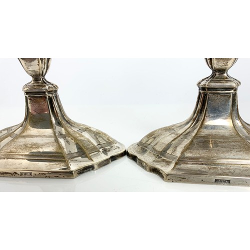 287 - PAIR OF SILVER CANDLESTICKS WITH BRITISH REGISTRATION NUMBER 521573 29cm TALL