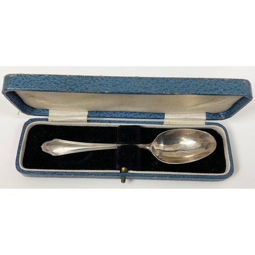 217 - CASED HALLMARKED SILVER BEAN SPOONS, A TEASPOON & A 1892 CROWN