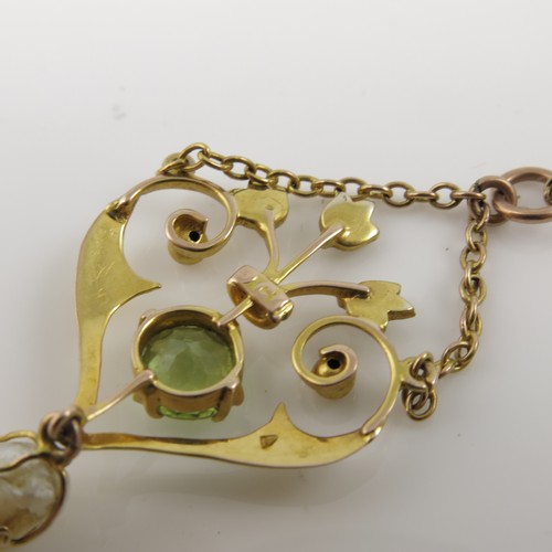 527 - EDWARDIAN 9CT GOLD, PERIDOT AND PEARL PENDANT ON FINE GOLD NECKLACE