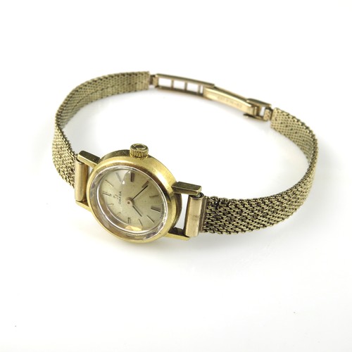 449 - LADIES 9CT GOLD OMEGA WRISTWATCH ON MESH BRACELET, APPROX. 19g GROSS