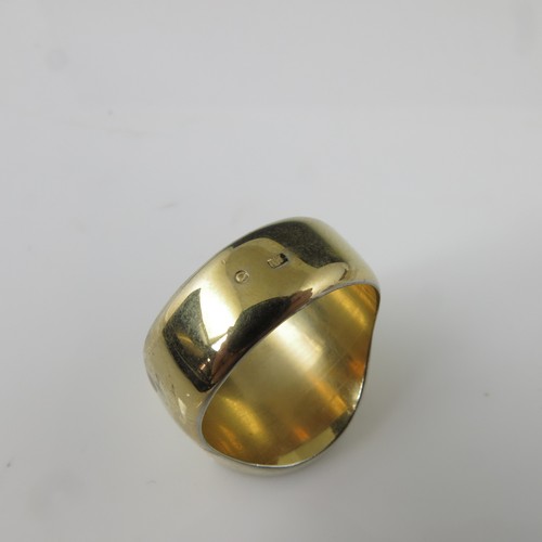 592 - YELLOW METAL RING SET WITH A VICTORIAN COIN