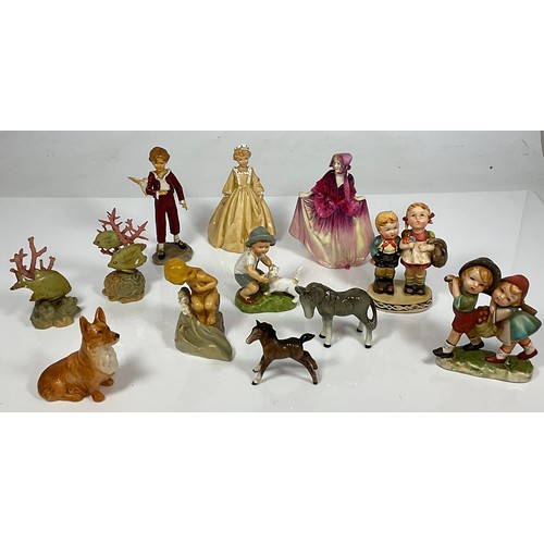 110 - COLLECTION OF PORCELAIN FIGURES, ANIMALS AND FIGURINES INC. WORCESTER AND HUMMEL TYPO, BESWICK ANIMA... 