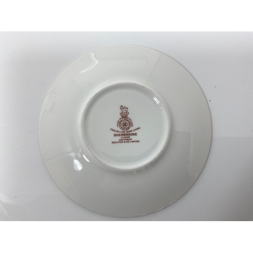 215 - ROYAL DOULTON DINNERWARE & CHINA SHERBROOKE, 6 DINNER PLATES, 6 SIDE PLATES, 6 CUPS & SAUCERS, 6 BOW... 