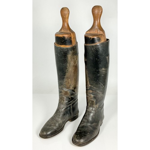 337 - PR. RIDING BOOTS WITH BOOT TREES