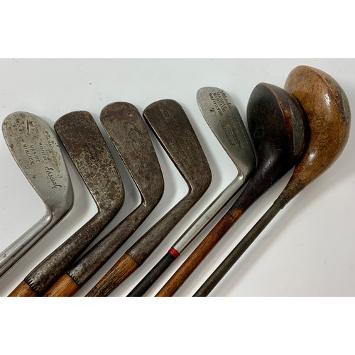 407 - VINTAGE GOLF CLUBS, 5 HICKORY SHAFTS, PLUS TWO OTHERS & A VINTAGE BAG