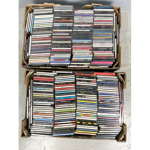 456 - LARGE QUANTITY OF COMPACT DISCS CDS 2 TRAYS