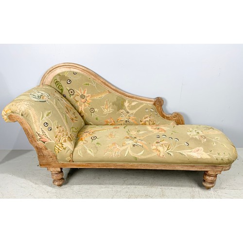 657 - CHAISSE LOUNGE 182cm LONG