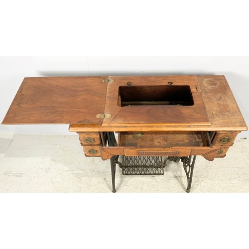 481 - SINGER SEWING MACHINE TABLE ( NO MACHINE)