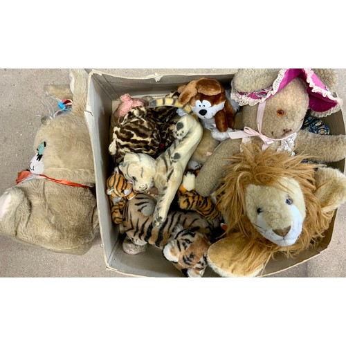 62 - SOFT TOYS COMPRISING LIONS, TIGERS & OTHER BIG CATS, PLUS OTHER ANIMALS