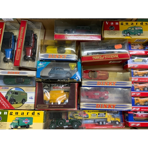 123 - SELECTION OF MATCHBOX PLASTIC BOXED YESTERYEARS, 6 ACTION CITY MODELS, 2 VANGUARD, CORGI MORRIS J VA... 