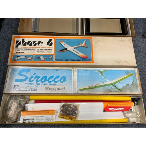 31 - MODEL AIRCRAFT KIT BOXES, AMIGO II BY GROUPNER, VARIOUS BALSA, WAKEFIELD TROPHY WINNER BY INTERNATIO... 