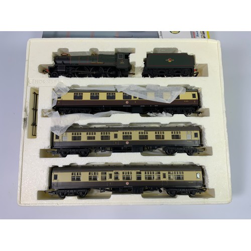 497 - HORNBY R2166 LIMITED EDITION TRAIN PACK, SOUTH WALES EXPRESS, COUNTY CLASS LOCOMOTIVE & 3 MK1 COACHE... 