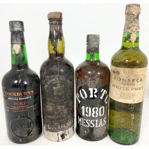 35 - MISC. BOTTLES OF PORT – SOME MISSING THEIR LABELS BUT TO INCLUDE 1944 VINTAGE DELAFORCE AND A 1980 M... 