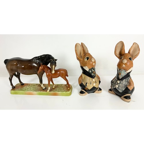 78 - BESWICK HORSE & FOAL PLUS 2 PENDLEFIN RABBITS