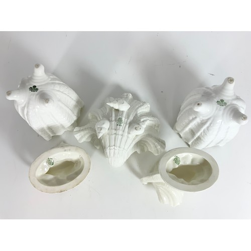 173 - WORCESTER AND COALPORT WHITE GLAZED VASES/ BOWLS