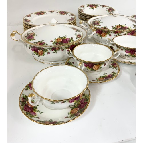 196 - LARGE QUANTITY ROYAL ALBERT OLD COUNTRY ROSES DINNERWARE 9 ( GOOD QUALITY)